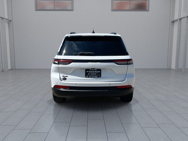 2022 Jeep Grand Cherokee Altitude