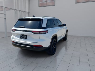 2022 Jeep Grand Cherokee Altitude