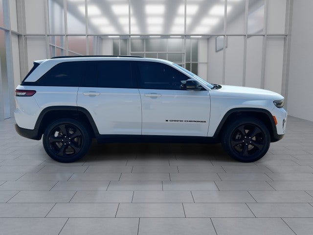 2022 Jeep Grand Cherokee Altitude