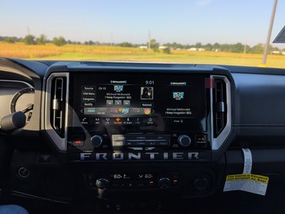 2025 Nissan Frontier SV