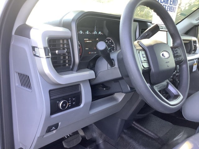 2026 Ford Super Duty F-350 DRW XL