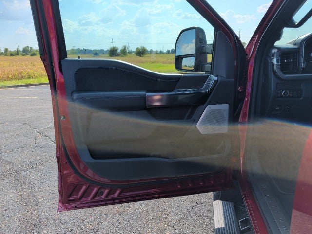 2027 Ford Super Duty F-350 SRW XL