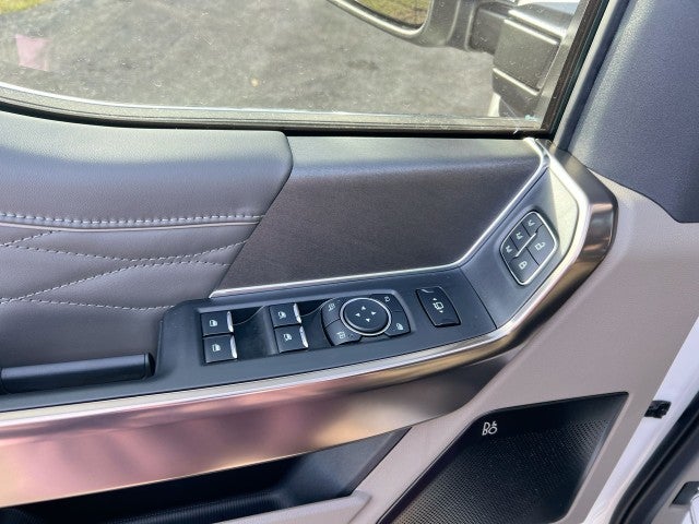 2026 Ford Super Duty F-350 SRW Platinum