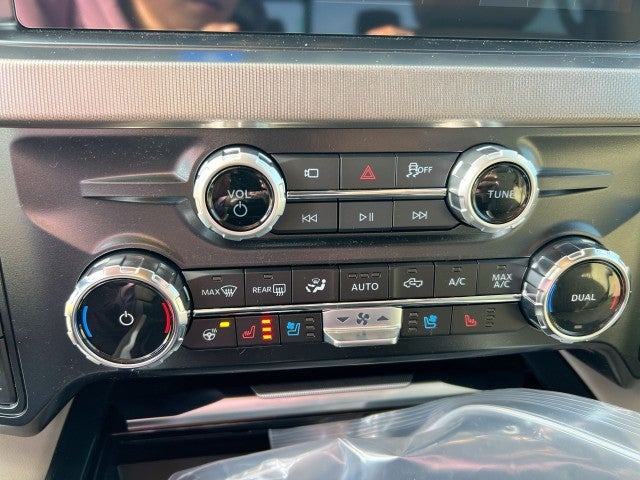 2026 Ford Super Duty F-350 SRW Platinum