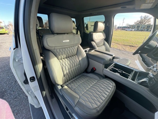 2026 Ford Super Duty F-350 SRW Platinum