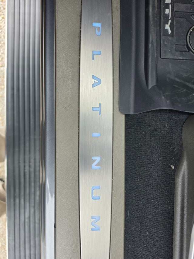 2025 Ford Super Duty F-450 DRW Platinum