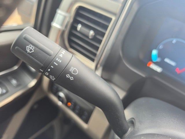 2025 Ford Super Duty F-450 DRW Platinum