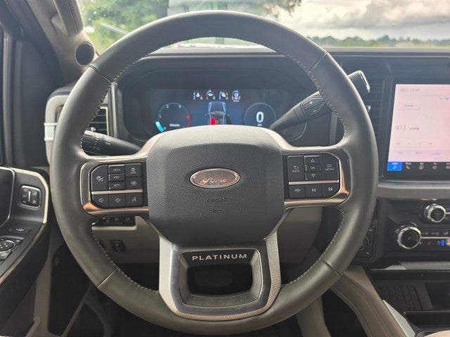 2025 Ford Super Duty F-450 DRW Platinum