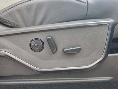 2025 Ford Super Duty F-450 DRW Platinum