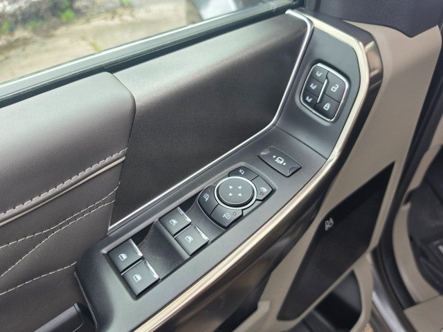 2025 Ford Super Duty F-450 DRW Platinum