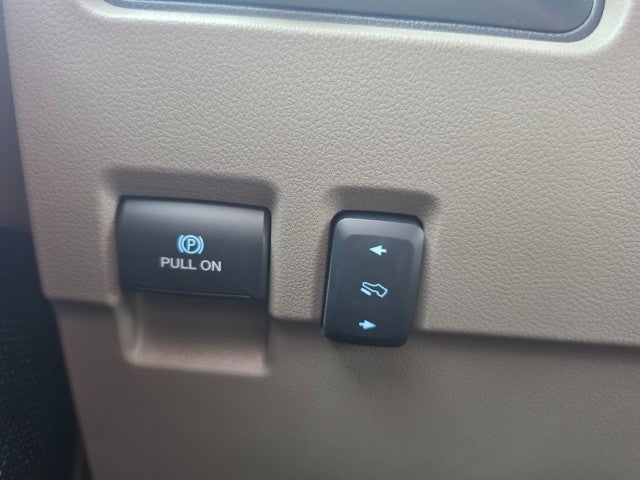 2025 Ford Super Duty F-450 DRW Platinum