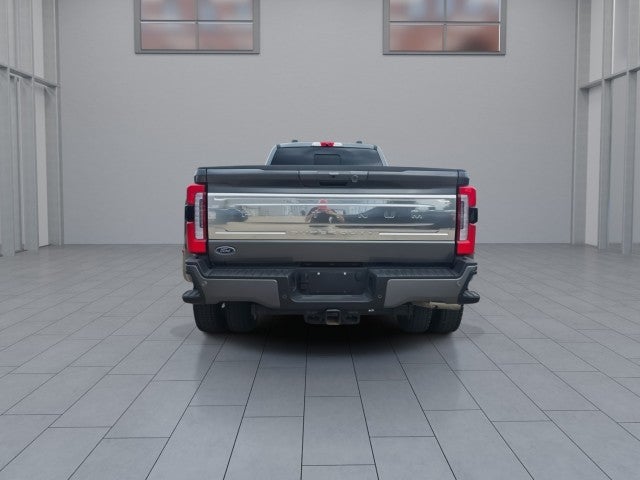2025 Ford Super Duty F-450 DRW Platinum