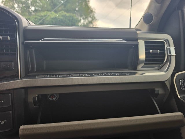 2025 Ford Super Duty F-450 DRW Platinum