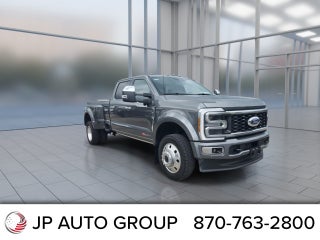 2025 Ford Super Duty F-450 DRW Platinum