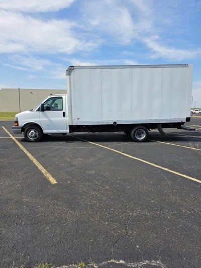 2020 GMC Savana Commercial Cutaway Work Van DRW